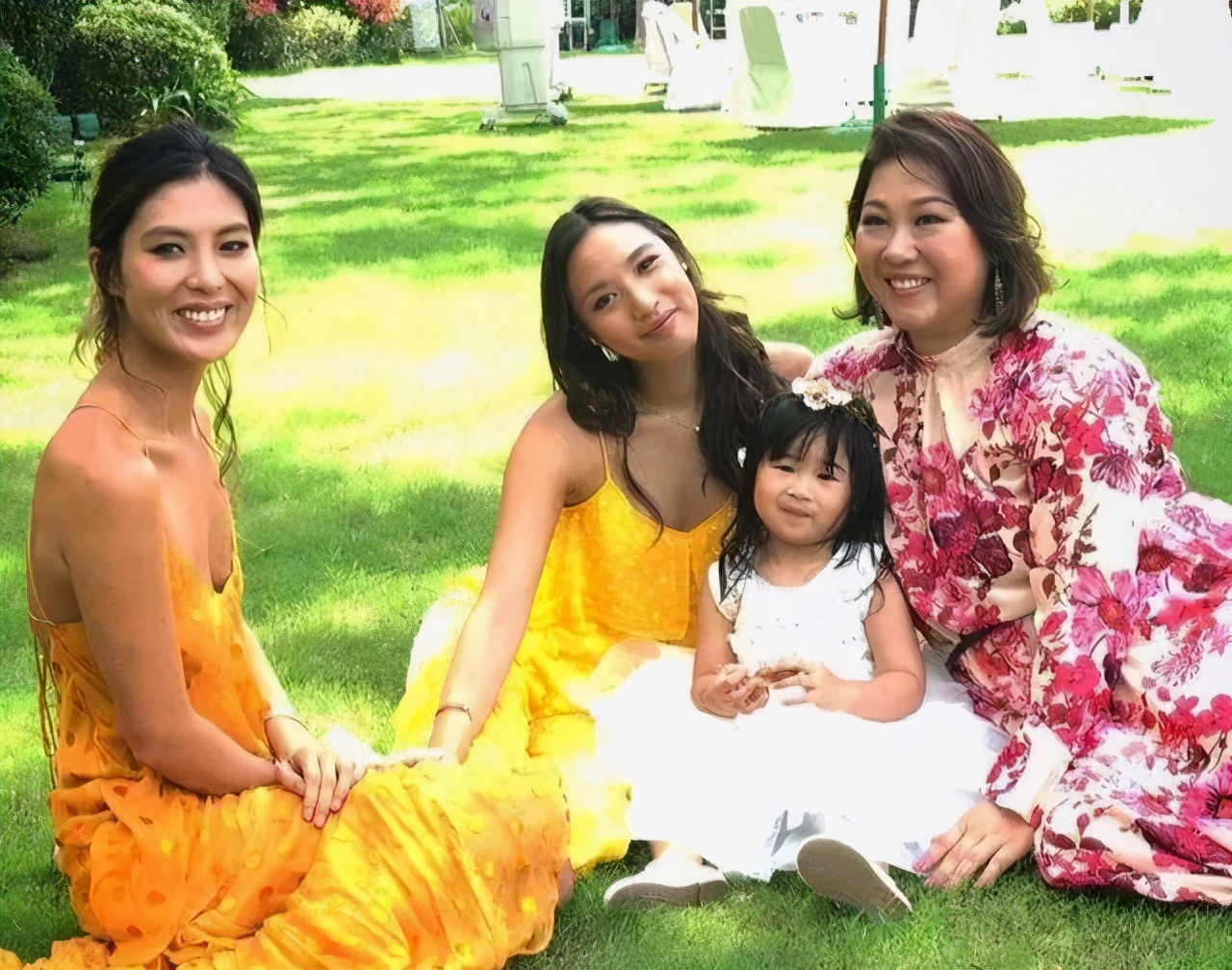 曾文豪全家照片,曾文豪和他的女儿