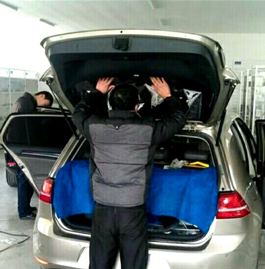 车窗膜透光率多少晚上才能看清,车窗膜透光率多少不影响夜间开车