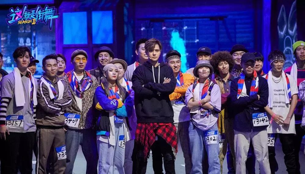 易烊千玺被低估,罗志祥黑暗十年:坚持,比努力更可怕