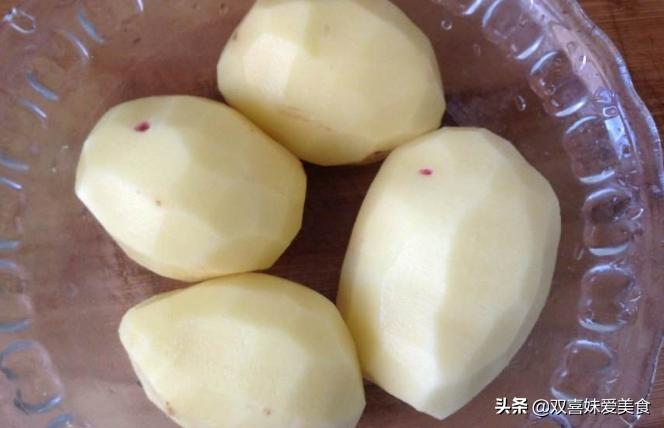 自制土豆淀粉简单的方法,自制土豆淀粉土豆不去皮行不行