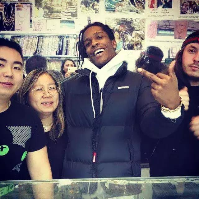 56岁广东潮汕阿姨称霸美国嘻哈圈