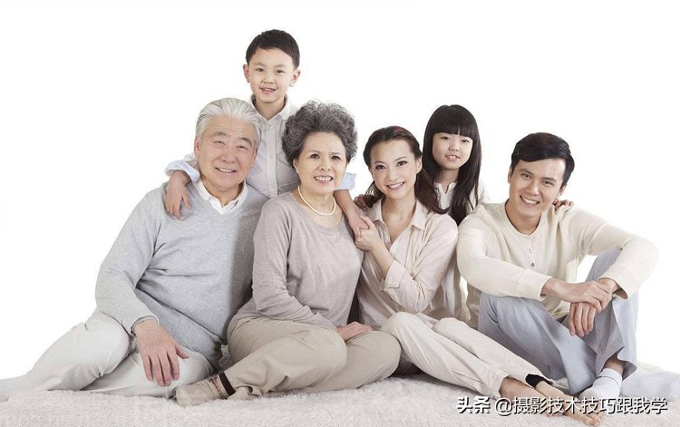 新年是团聚的时刻,全家福的拍摄技巧你可得学会