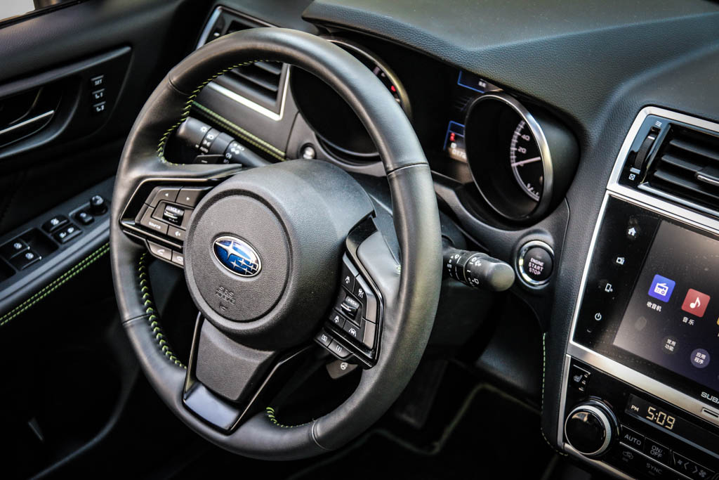 2020款斯巴鲁傲虎特装版黑色,斯巴鲁傲虎2021款特装版