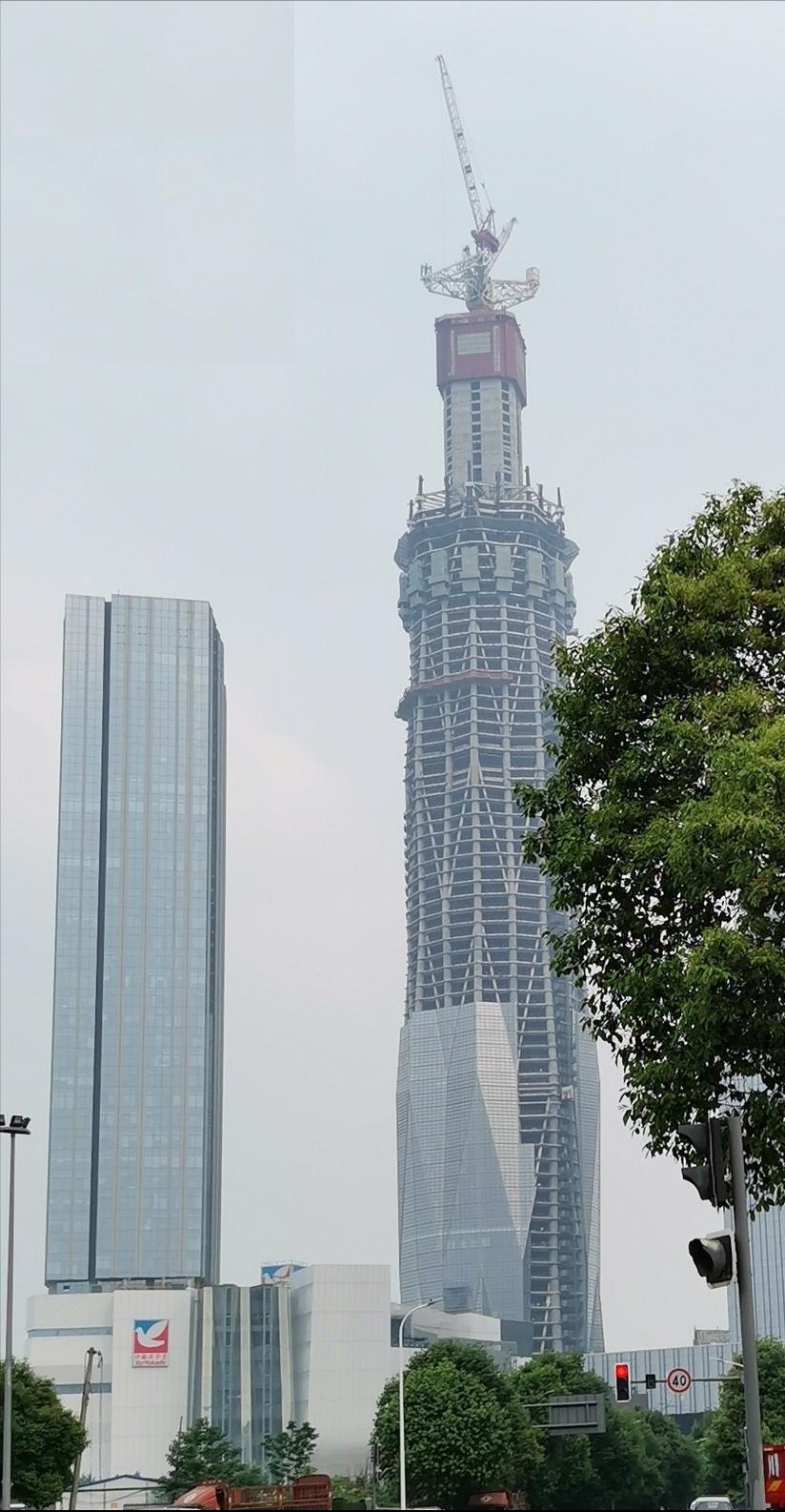 济蓉镐—在建400米级超级地标快速拔高！摩天缔造者绿地实力彰显