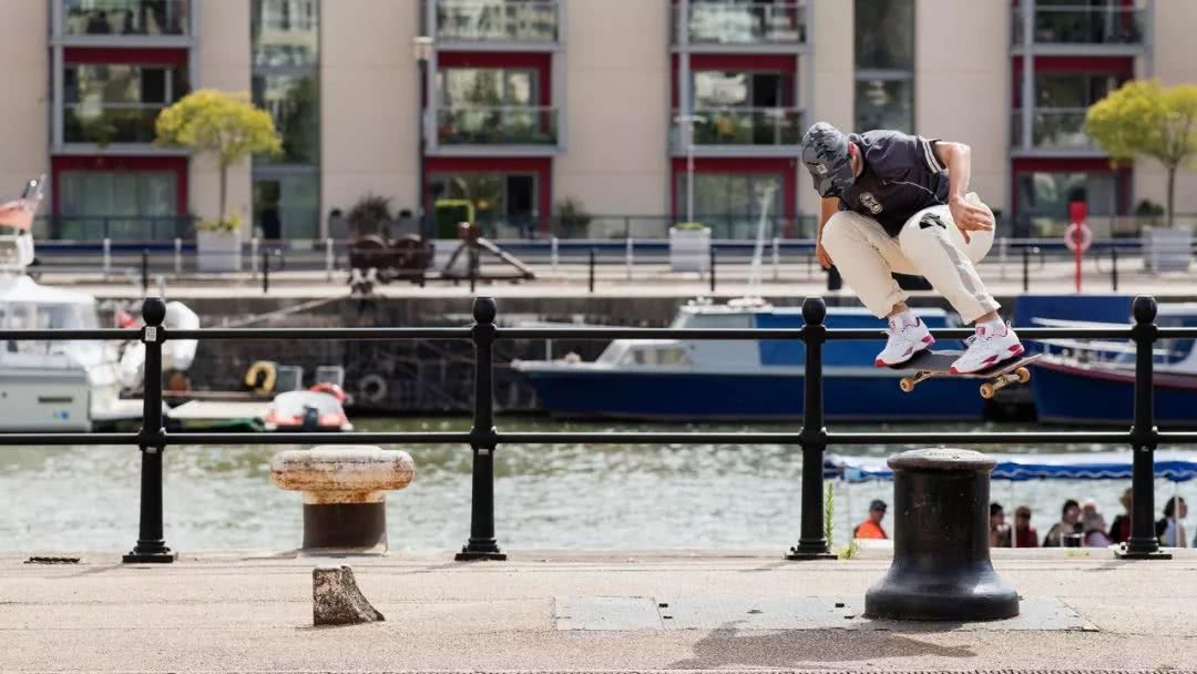 什么滑板鞋最实惠耐用又好看,好看实惠的滑板鞋