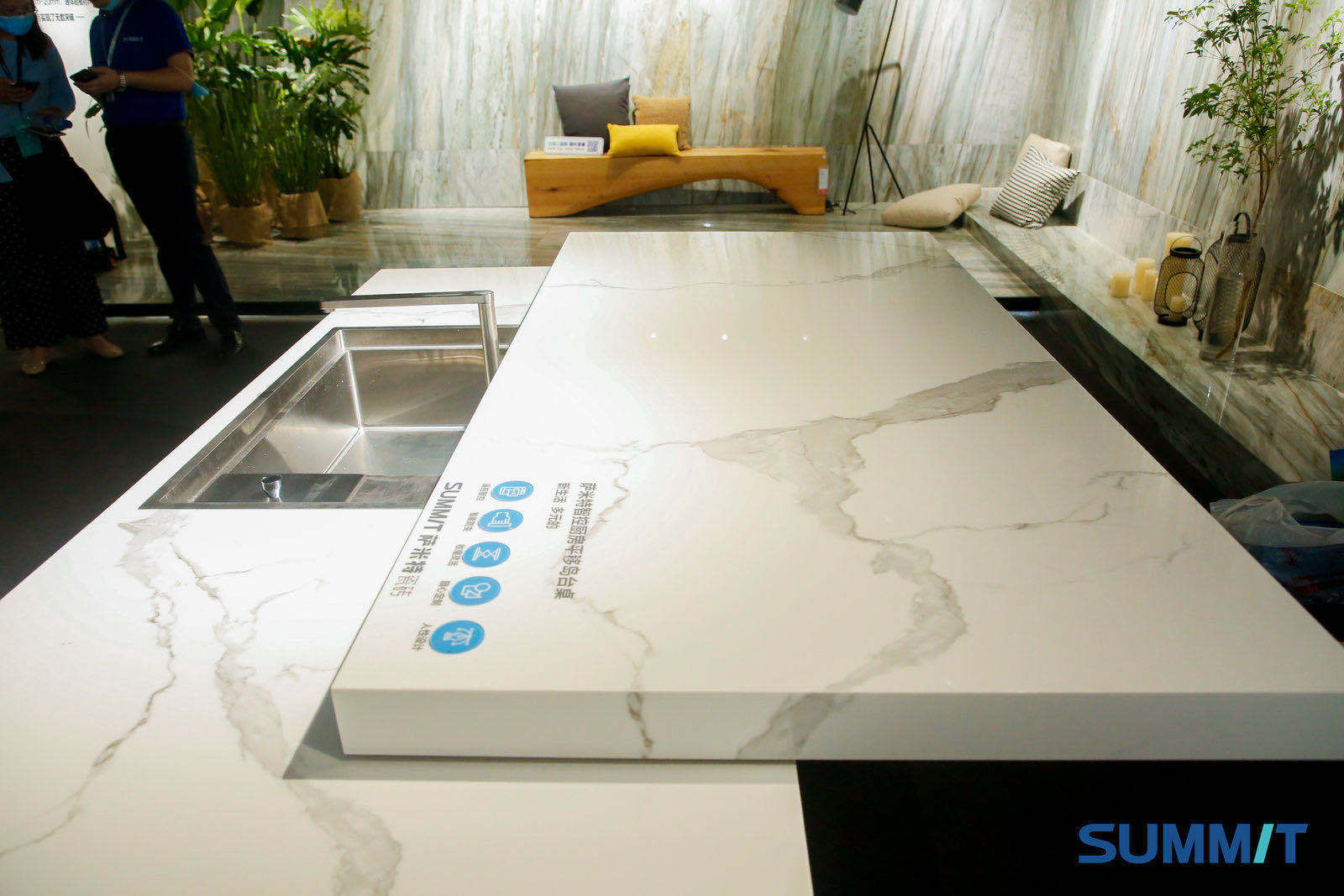 萨米特瓷砖展厅装修,萨米特连纹瓷砖