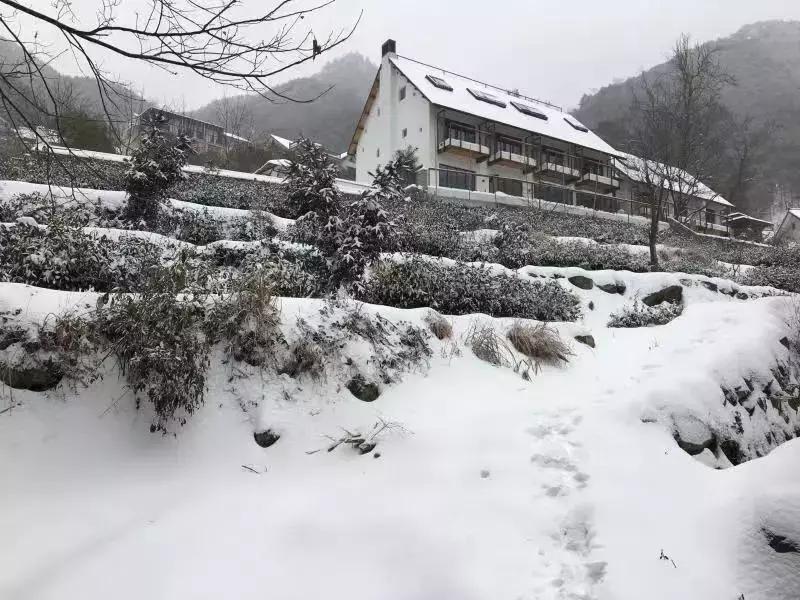 8分钟直抵江南唯一滑雪场,还有温泉,来这家高山云雪民宿充电打卡