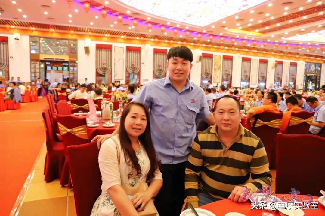 一场暖心盛会，知名摩企三雅独到的企业文化值得钦佩