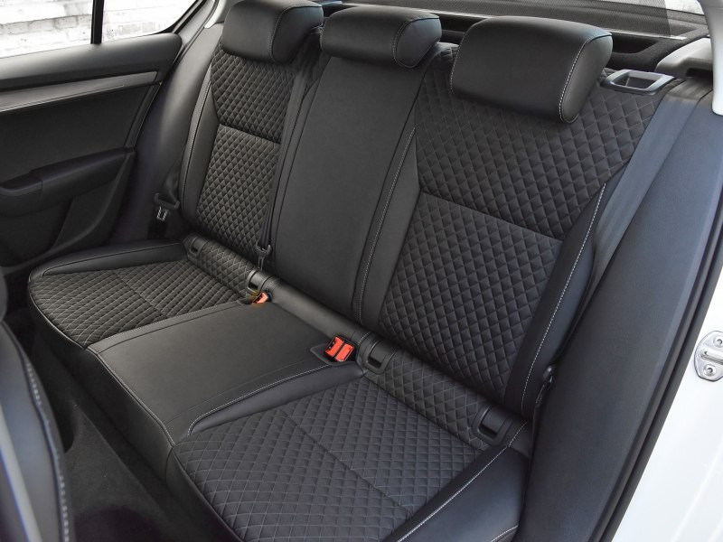 斯柯达明锐120款1.5l自动豪华版,2019款明锐1.5自动豪华版