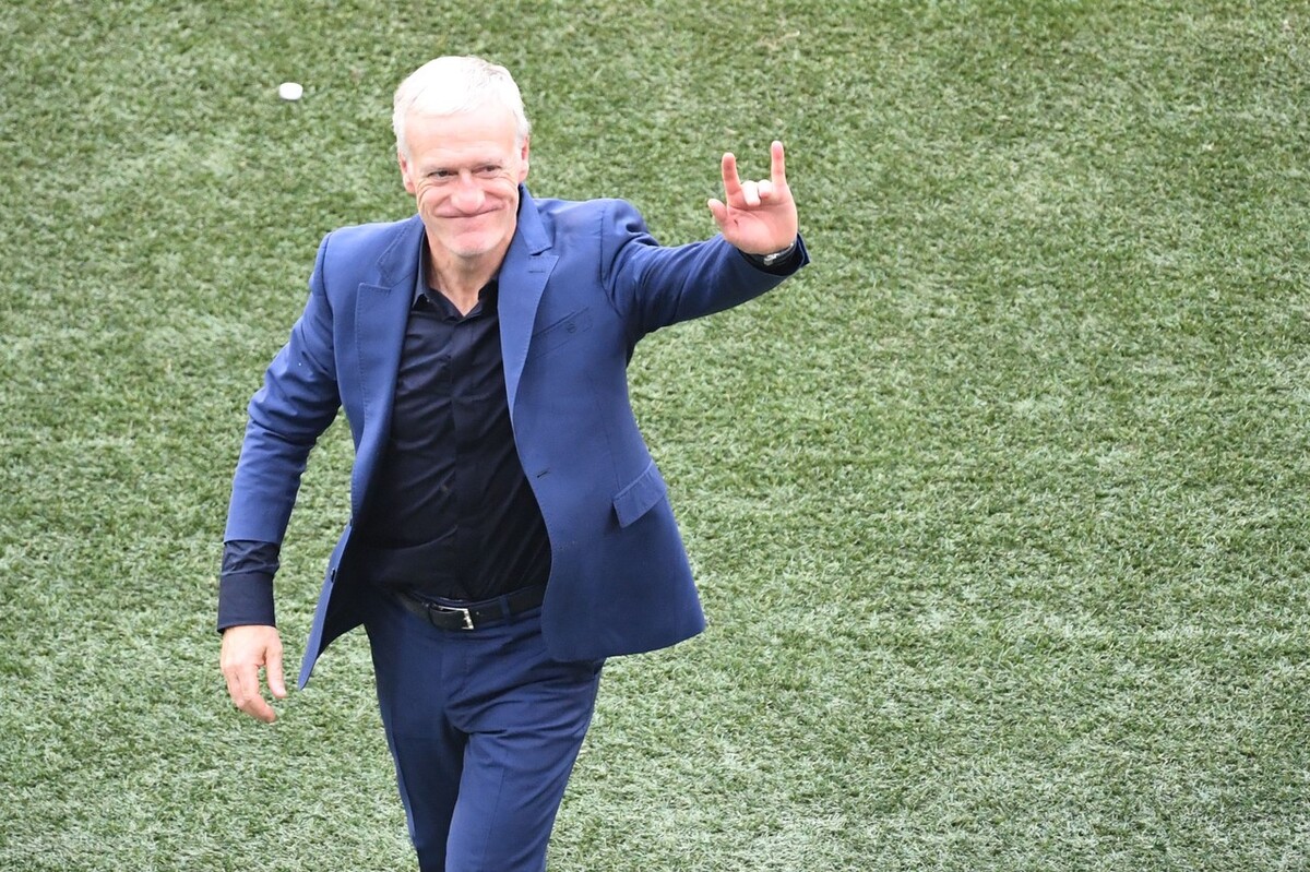 欧洲杯德国主帅勒夫,勒夫个人时装秀