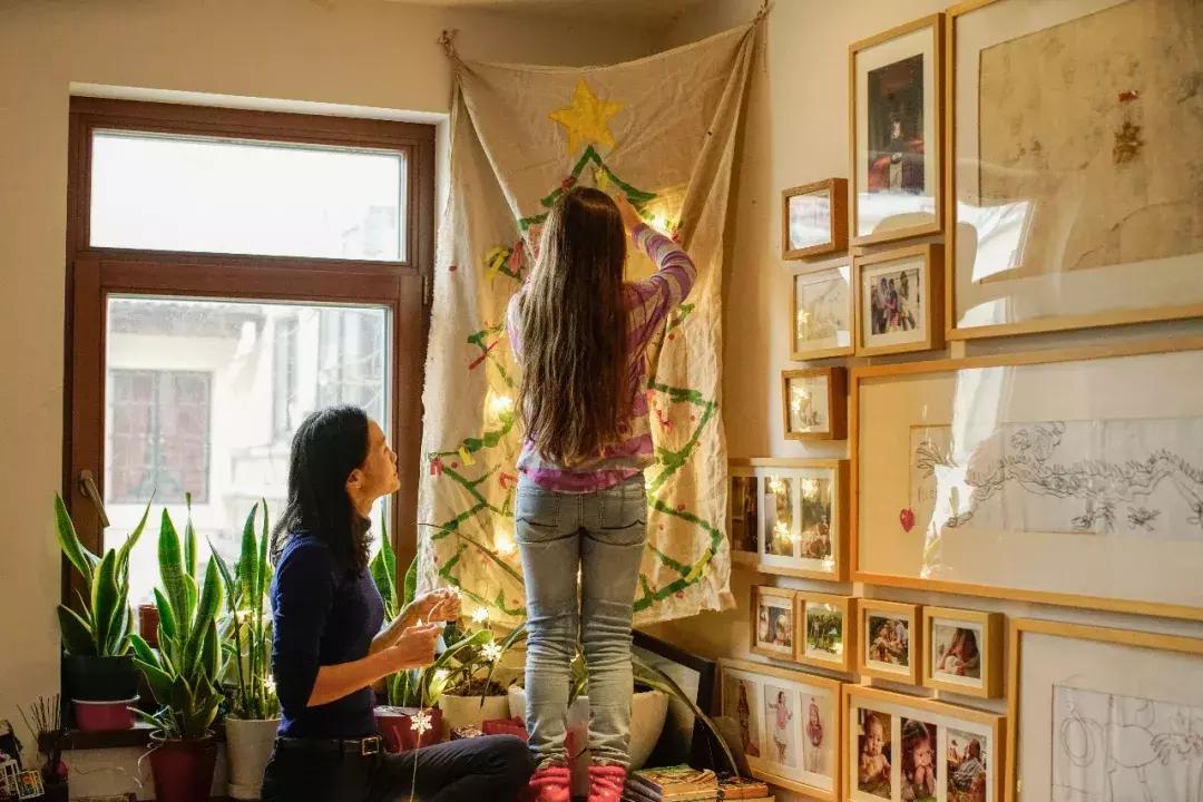 上海一家五口，11年不用开空调、不烧热水，每月电费只花几十块