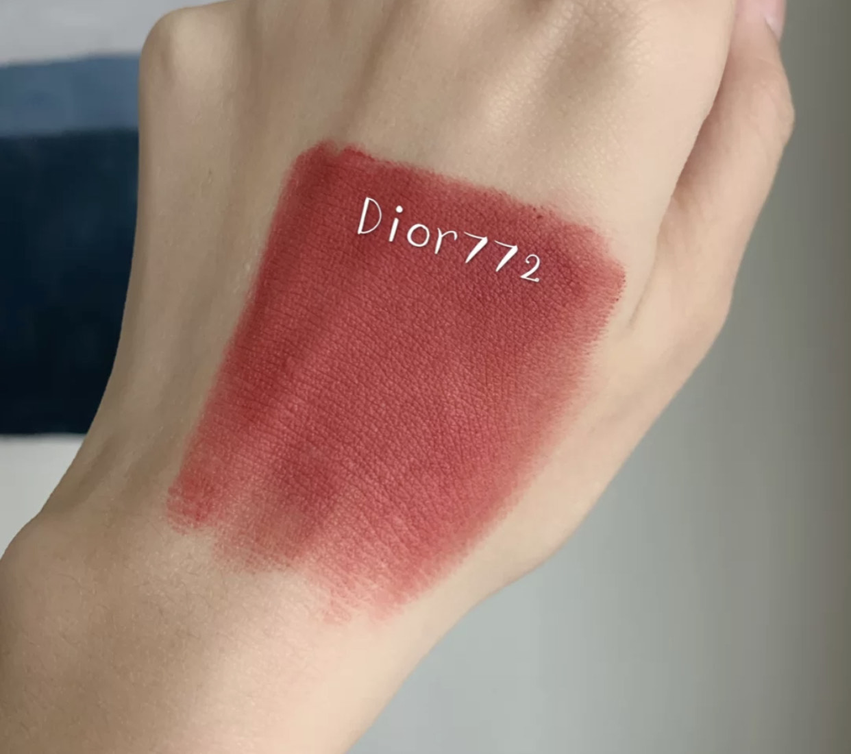 今年口红流行色号品牌,2018黄皮显白牌子口红