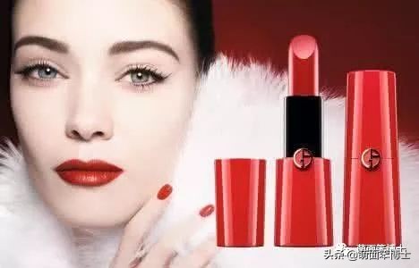 阿迪达斯和阿玛尼,穷耐克富阿迪精神小伙阿玛尼