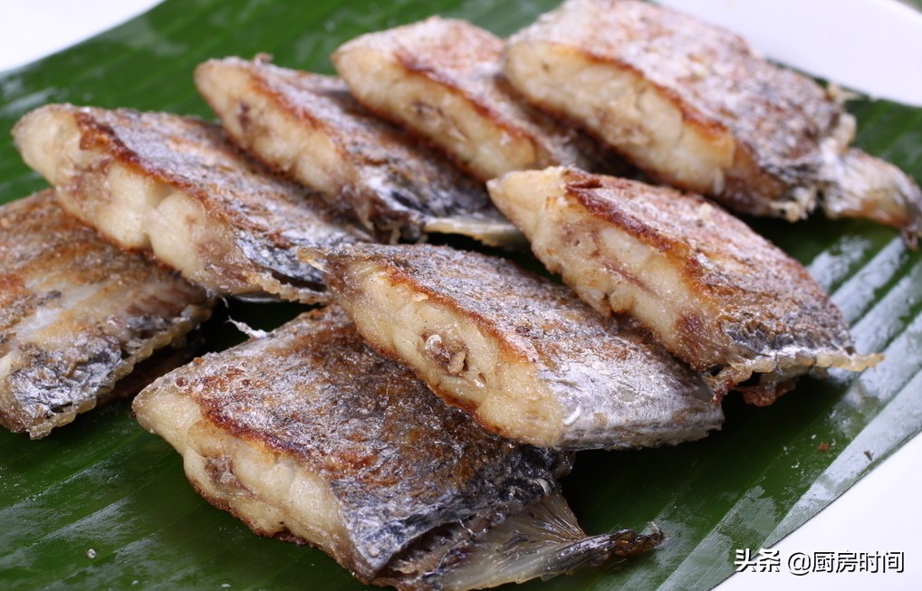 煎带鱼不腥的小诀窍,煎带鱼不粘锅不掉皮的做法慢动作