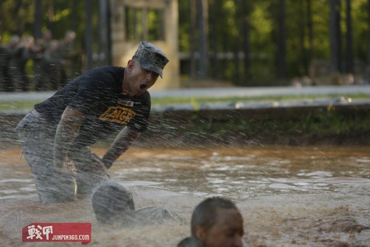 鎴樼敳杞伴福灏忚,鎴樼敳杞伴福灏栧叺璁粌鏂规硶