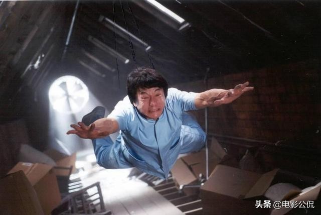 一口气看完成龙10部电影：才明白为啥大牌巨星都不乐意跟他玩