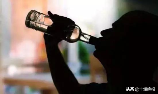 两男子染上艾滋病,女子交友不慎竟染上艾滋