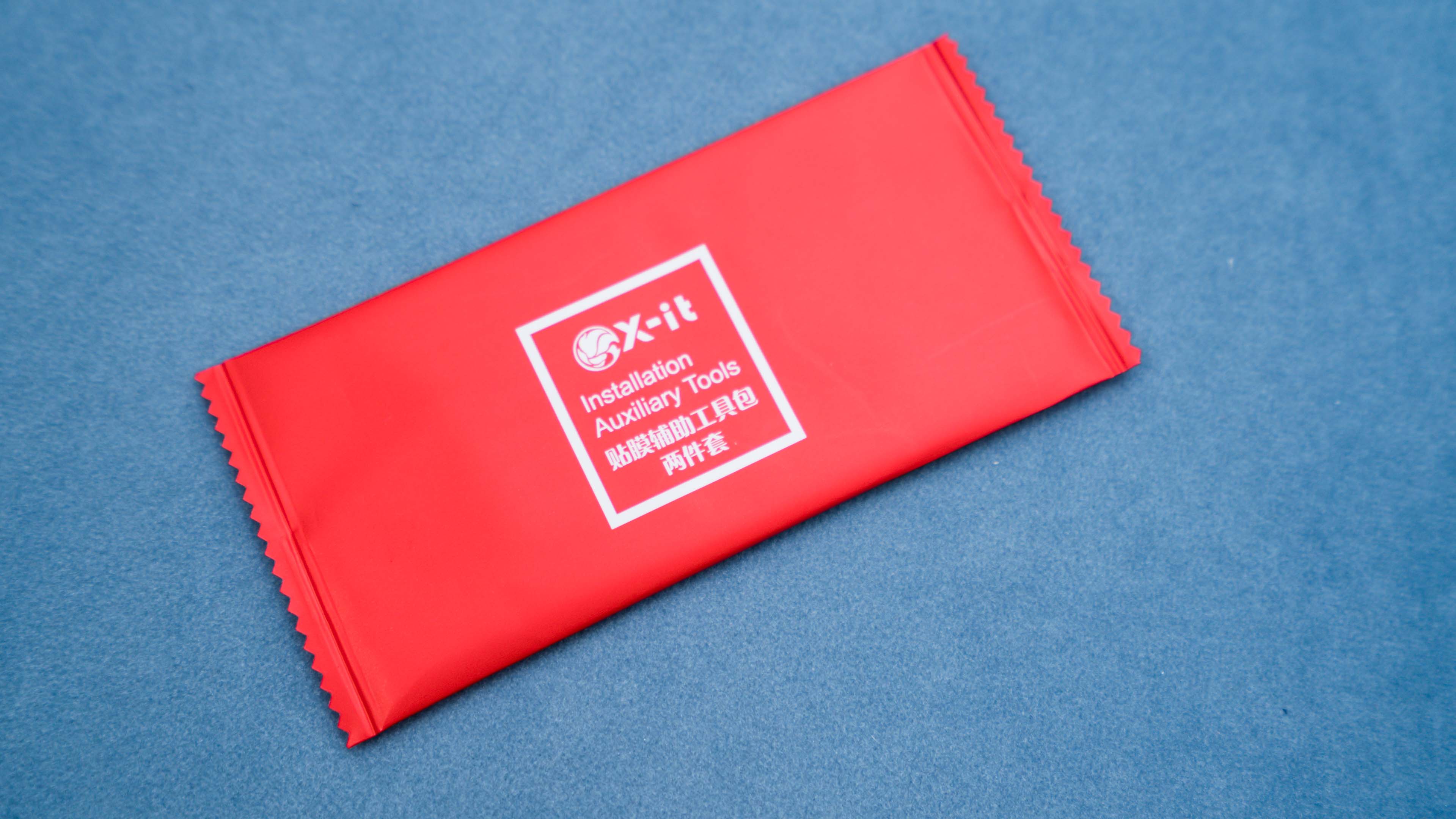 自己贴手机钢化贴膜的方法,钢化玻璃手机贴膜教程