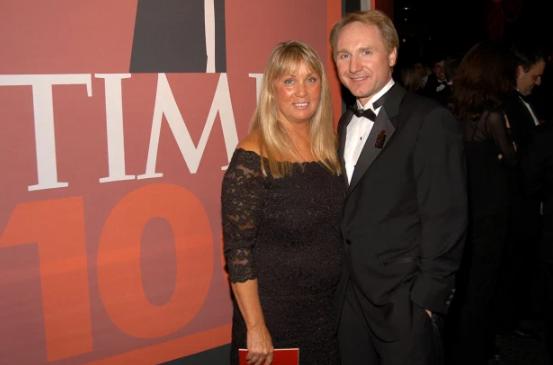 丹·布朗21年婚姻告吹，出轨驯马师等多人妻子绝望，分手费10亿