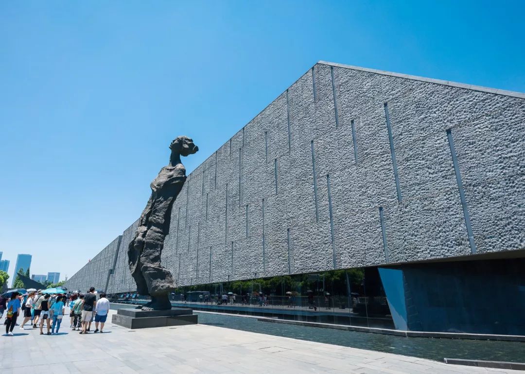 南京历史感沉重的古都,烟水南京