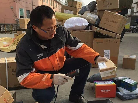 农村快递为啥不送货上门,快递有没有义务送货上门