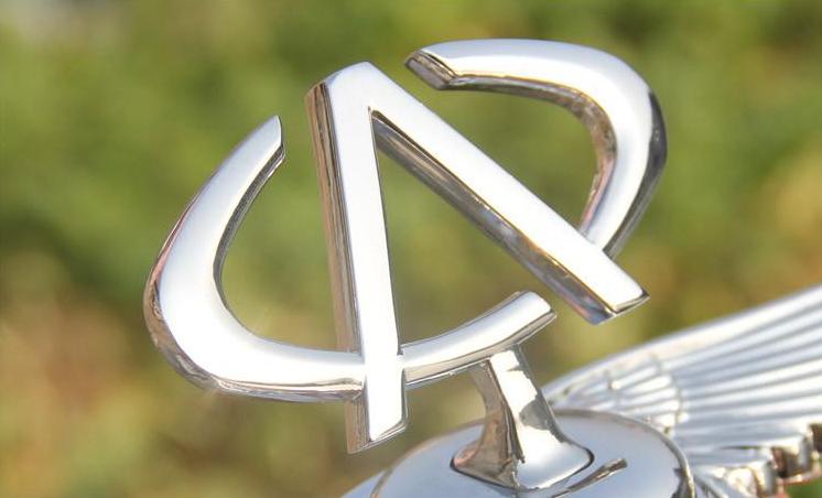 为啥立标奔驰不值钱,国产奔驰有立标吗