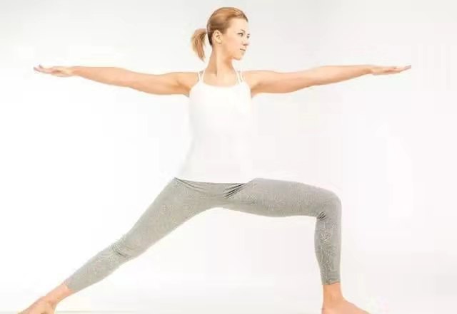 初学者瑜伽入门零基础跟练,瑜伽初学在家练21天零基础入门