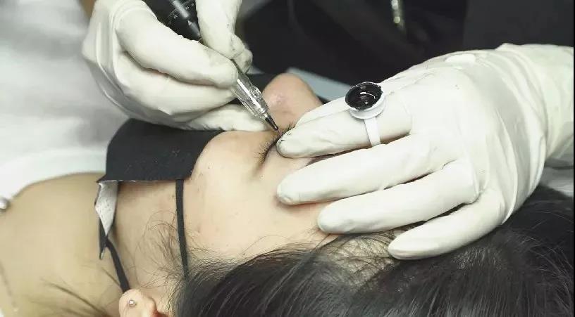 美瞳线纹绣正确操作手法,美瞳线纹绣什么颜色最好看