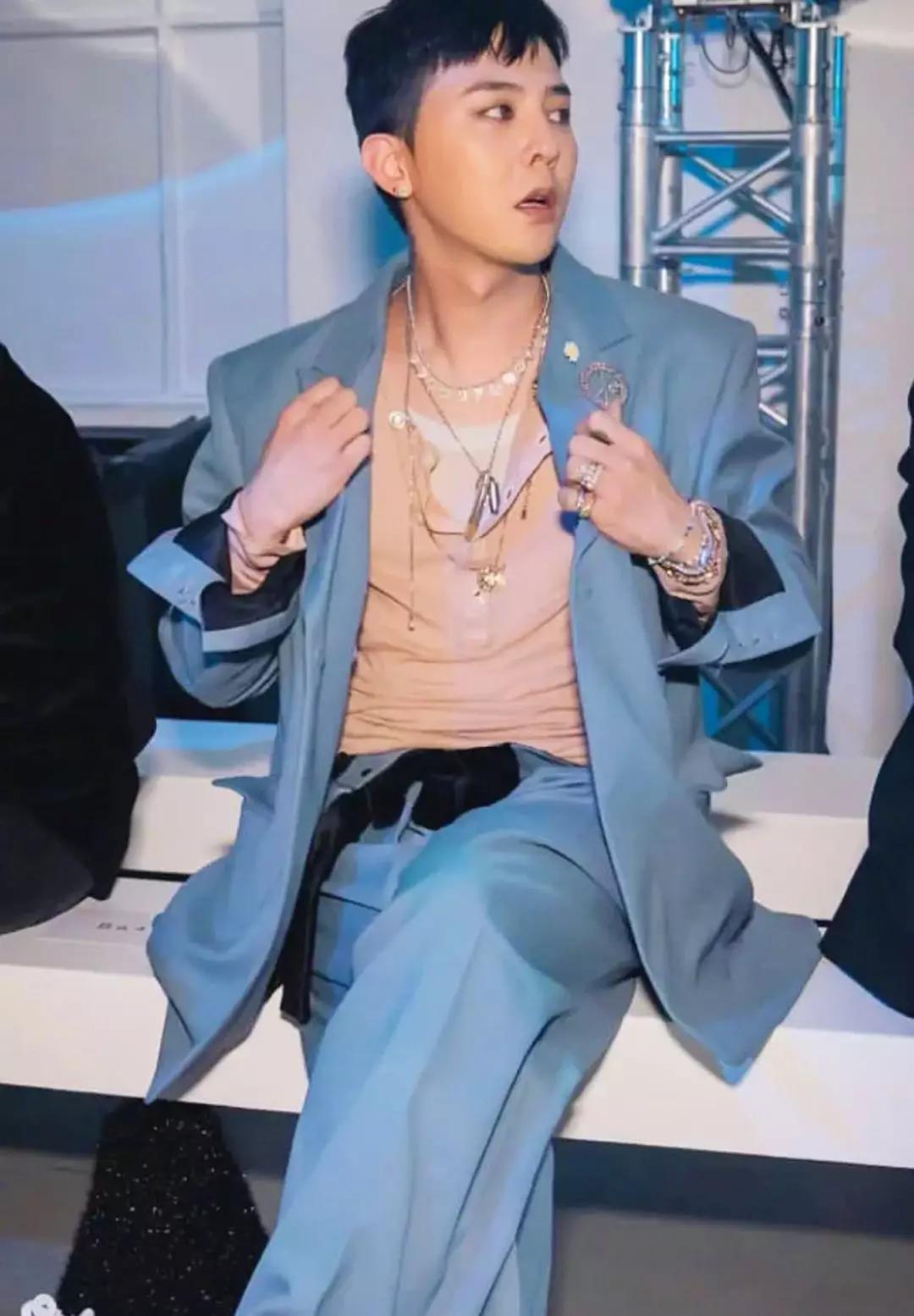 易烊千玺权志龙同款鞋,易烊千玺权志龙造型