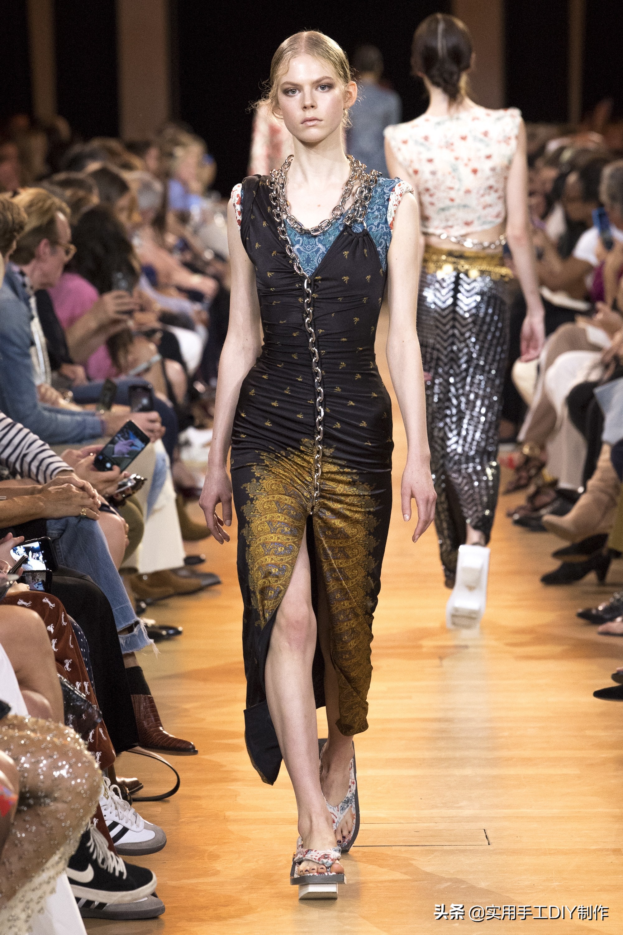 pacorabanne2021春夏系列金属长裙,pacorabanne亮片上衣