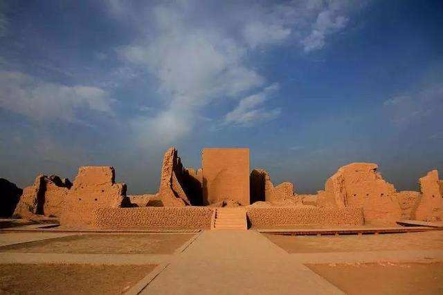 西域火焰山,西域宫殿废墟宝藏