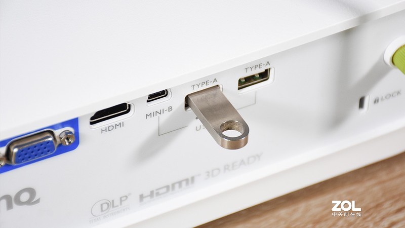 数字化办公场景体验,明基e580智能投影机