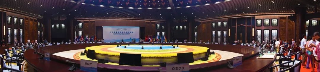 万人马拉松最美跑道激情奔跑,万人马拉松现场有多震撼