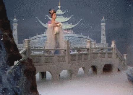 嫦娥从未奔过月,她只谋杀过亲夫