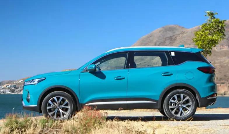 试驾瑞虎7最新款,试驾全新升级版瑞虎7