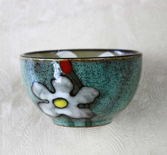 八个月宝宝啃咬“俄罗斯套娃”后呕吐不止，医生：孩子铅中毒了