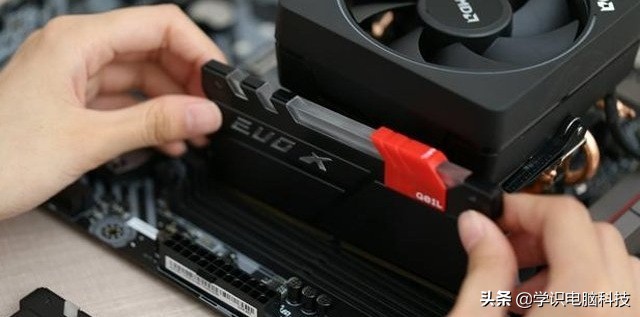 电脑不启动风扇一转一停一直重复,电脑开机转一下又停然后再转再停