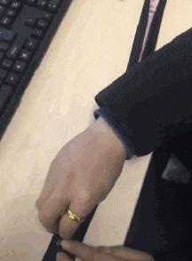 想问一个人喜欢谁该怎么说,想问一个男人喜欢自己吗怎么问