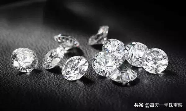 现在买到的钻石都是人造钻石吗,为什么人造钻石比天然钻石品质好