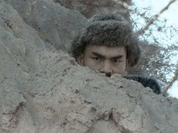 李云龙怒杀土匪为和尚报仇,李云龙给魏和尚报仇杀土匪对不对