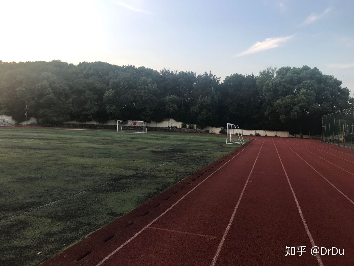 拇外翻微创手术的全过程,医生自己给自己做拇外翻手术