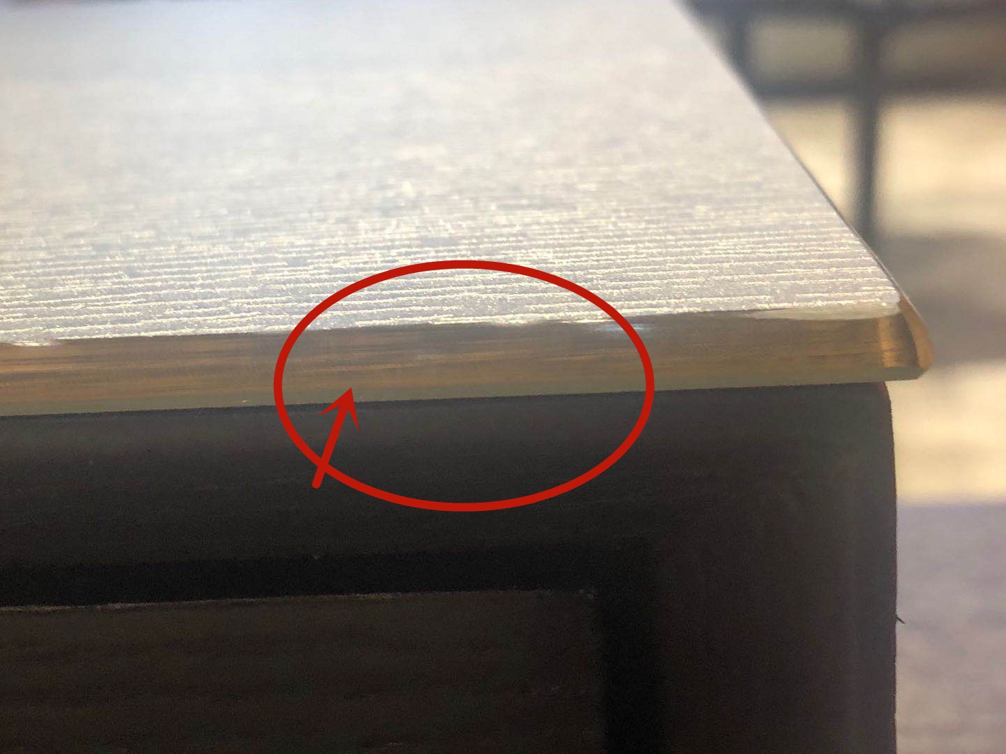 选购实木家具又买到了贴皮的？一文教你看懂贴皮家具VS实木家具