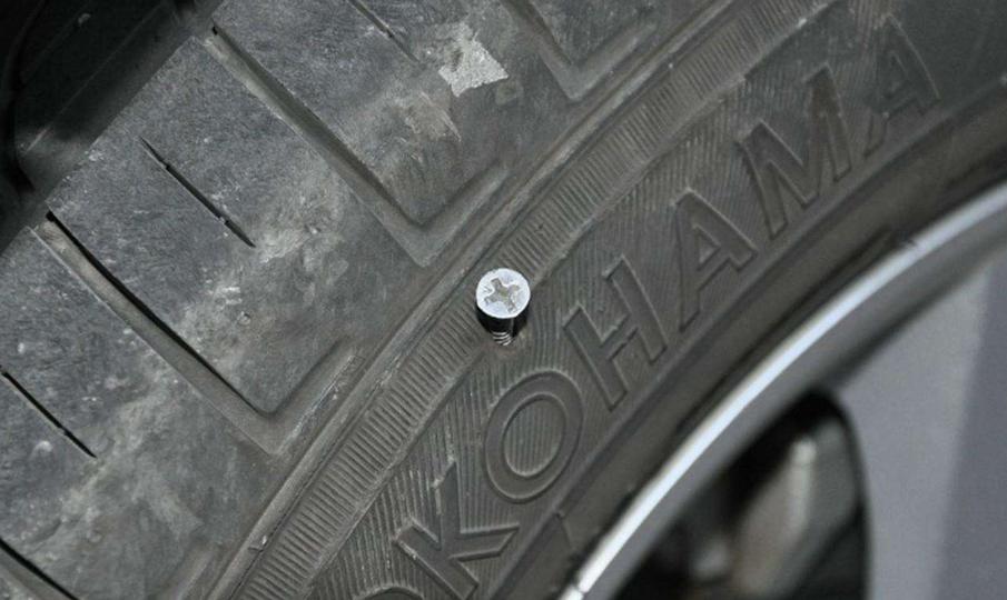 轮胎扎过几次钉子需要更换,汽车轮胎经常扎钉子换什么轮胎好