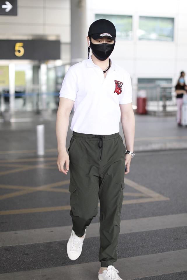 黄晓明日常穿衣搭配,黄晓明造型盘点