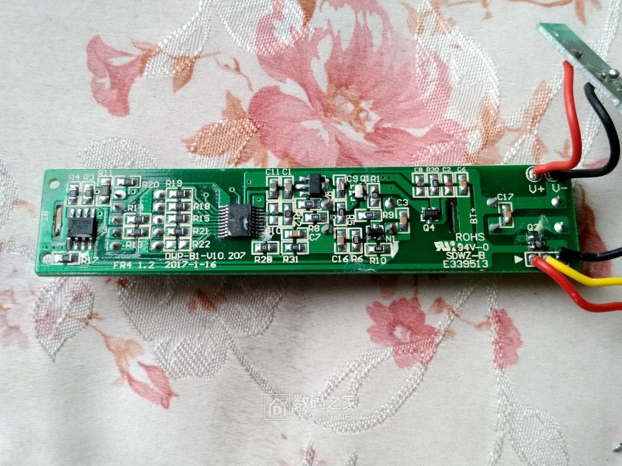 电蚊拍电路图原理检修视频,电蚊拍电路故障维修大全