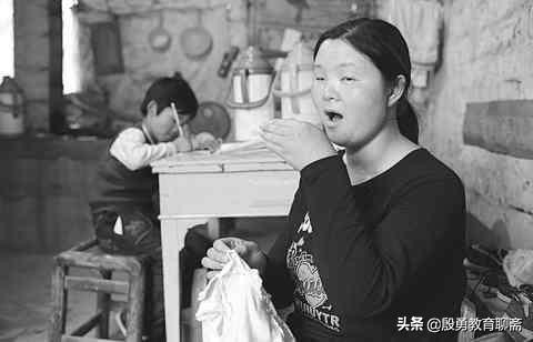 自古忠孝难两全，这位老师与其母亲的故事，感动了多少人？