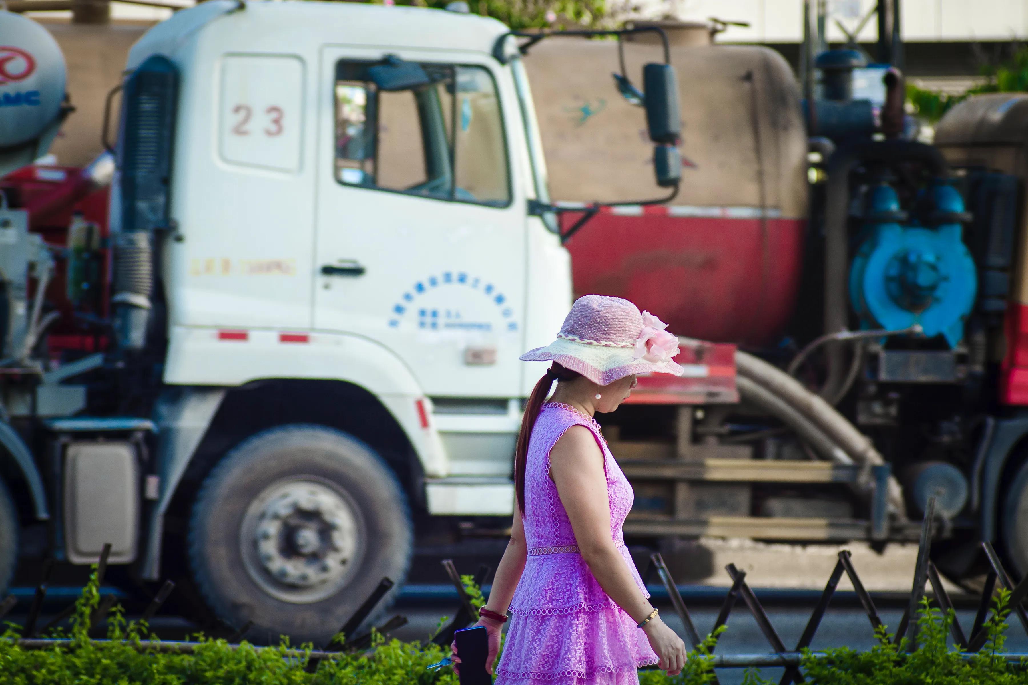 莱卡跟尼康怎么选,徕卡90mmf2.8