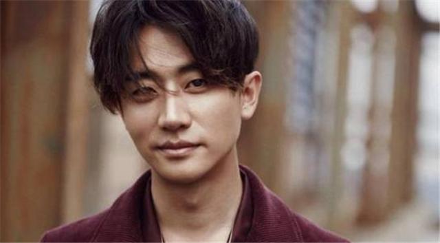 黄轩谈父母婚姻失败,黄轩小时候经历了家庭变故