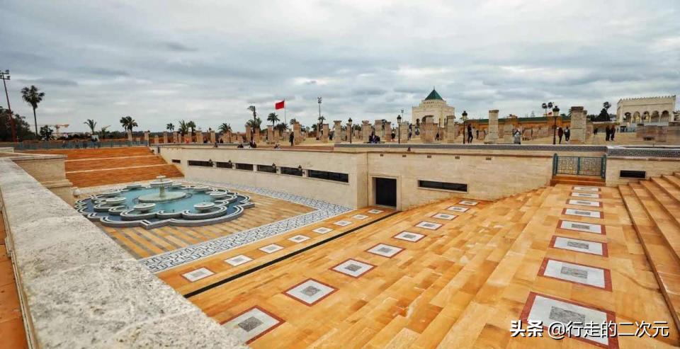 比舍万沙夫更美的“蓝城”,大西洋的风就在耳边吹过,还可以吸猫