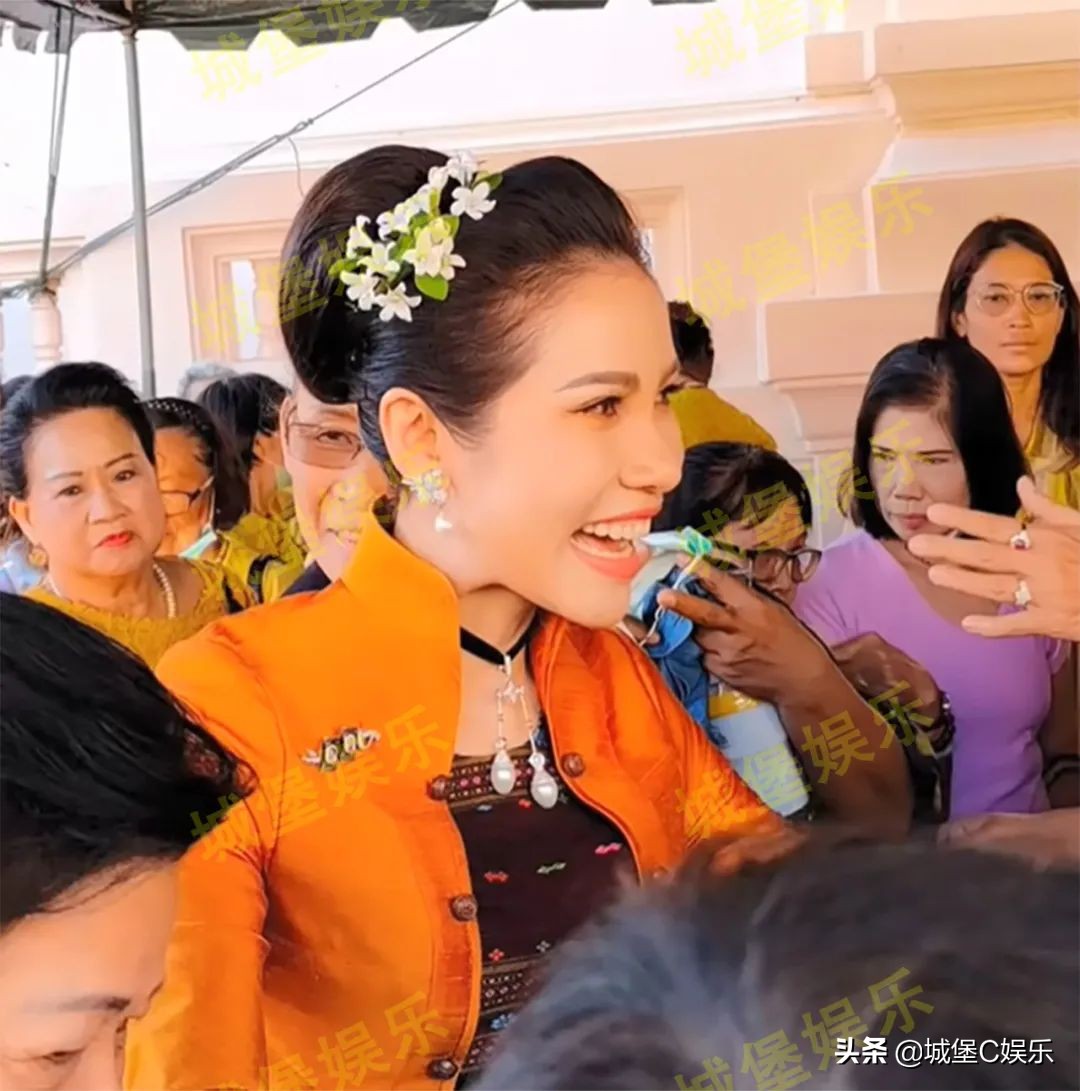 诗妮娜贵妃行礼,诗妮娜贵妃后续